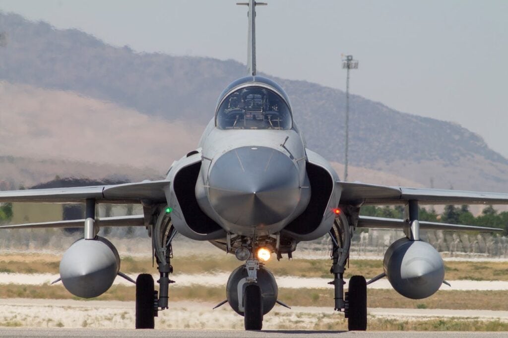 how much does it cost to charter a private jet